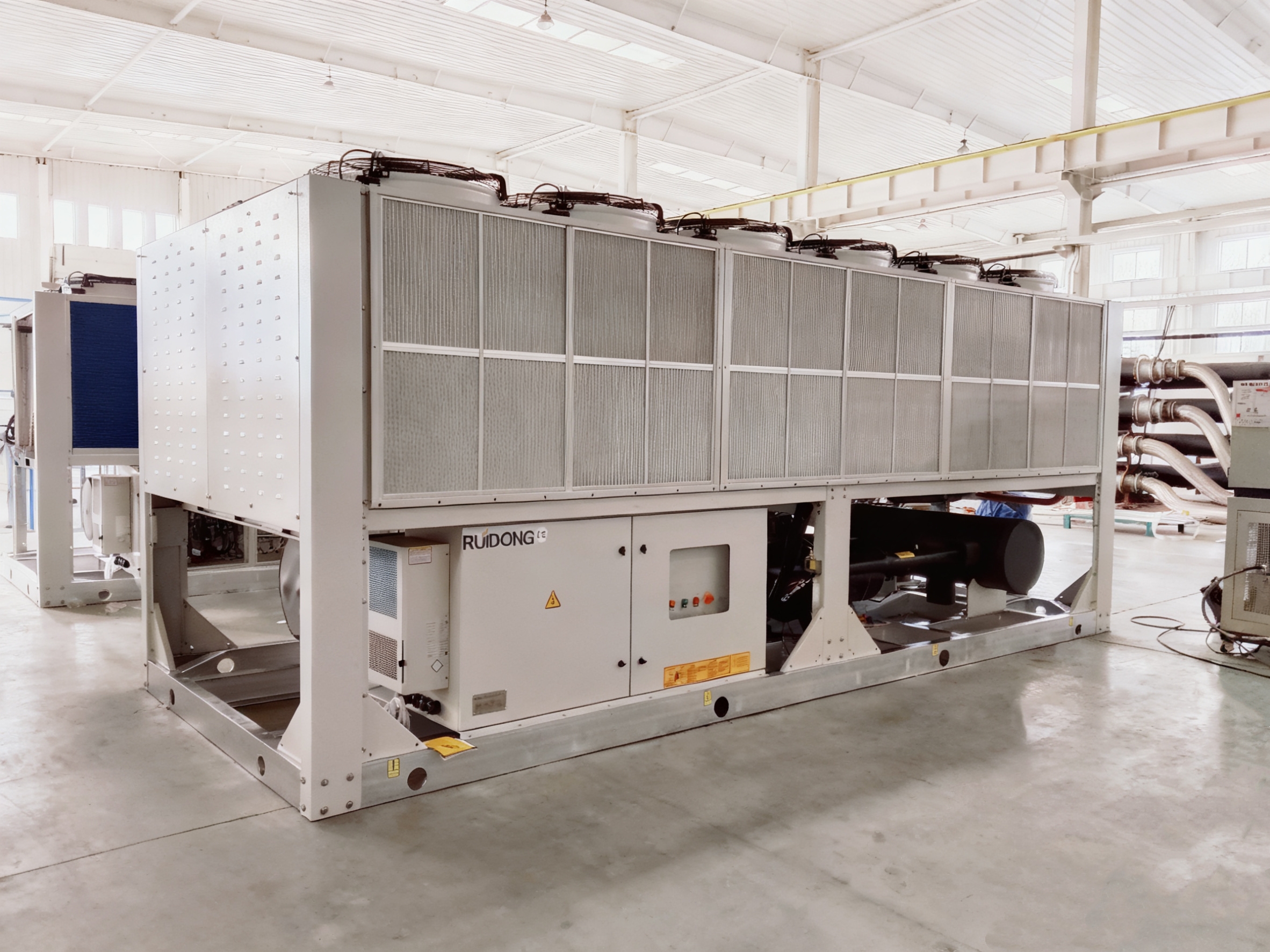 Enfriador de tornillo enfriado por aire de alta gama de Ruidong: potenciando la mejora del proyecto de soporte de aguas residuales y desalinización de agua de mar en Arabia Saudita